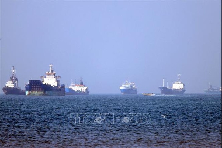 Truyền thông Iran nói về việc mở lại eo biển Hormuz sau tuyên bố của Tổng thống Trump