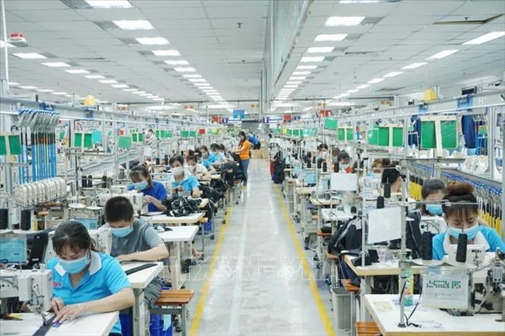 Công đoàn giữ mức đề xuất tăng lương tối thiểu vùng ngay từ đầu năm 2027
