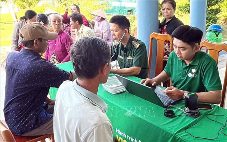 Đưa y tế chất lượng cao đến với người dân