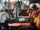 Đưa thuyền viên tàu nước ngoài gặp nạn vào bờ cấp cứu
