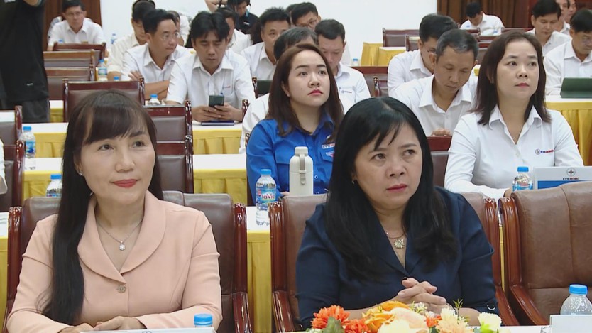 Trao giải cuộc thi "Tiết kiệm điện thành thói quen" lần 3: Lan tỏa những kinh nghiệm ý nghĩa - Ảnh 2.