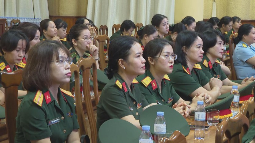 Bộ Tư lệnh Lăng Chủ tịch Hồ Chí Minh kỷ niệm 95 năm Ngày thành lập Hội Liên hiệp Phụ nữ Việt Nam - Ảnh 4.
