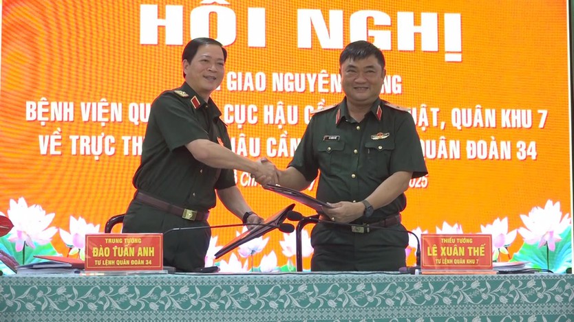 Bàn giao nguyên trạng Bệnh viện Quân y 4 về Cục Hậu cần – Kỹ thuật Quân đoàn 34 - Ảnh 1.