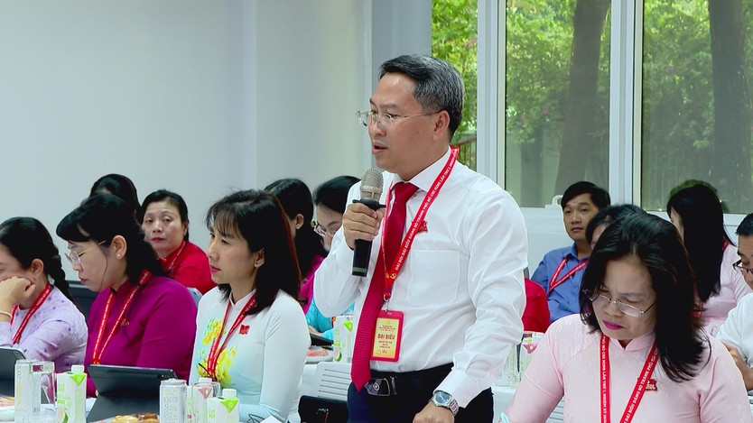 Sôi nổi thảo luận tại tổ, nhiều ý kiến đóng góp vào văn kiện Đại hội - Ảnh 2.