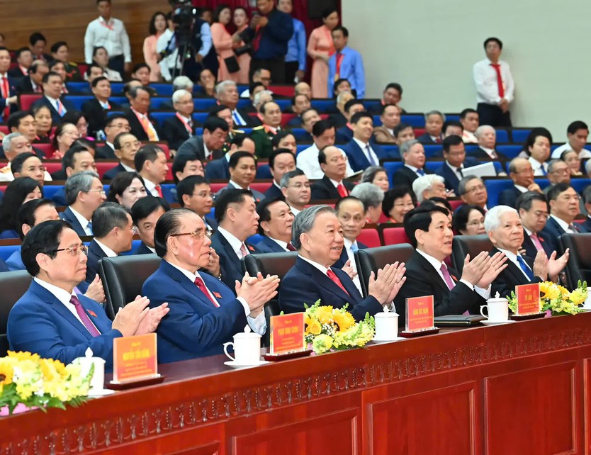 Kết quả phiên bế mạc Đại hội Đại biểu Đảng bộ Thành phố Hồ Chí Minh lần thứ I, nhiệm kỳ 2025 - 2030 - Ảnh 4.