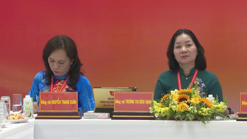 Đại hội Đại biểu Đảng bộ TP. Hồ Chí Minh lần I: Các Đại biểu thảo luận tại tổ, góp ý dự thảo văn kiện - Ảnh 10.