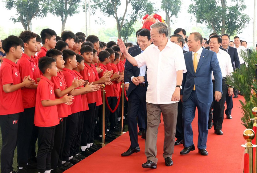 Tổng Bí thư Tô Lâm dự lễ khởi công xây dựng sân vận động 60.000 chỗ ngồi tại Hưng Yên- Ảnh 2.