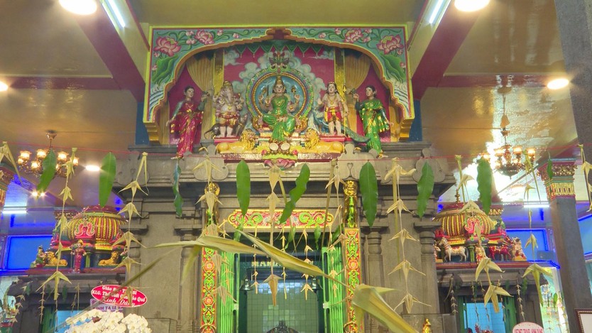 Đền Bà Mariamman được công nhận là di tích kiến trúc, nghệ thuật cấp thành phố - Ảnh 2.