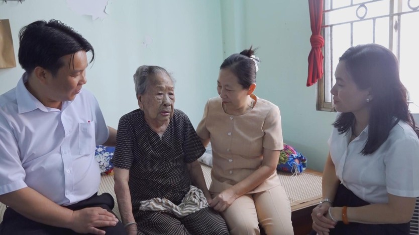 Vẽ Đẹp Hóa Thành Huy Chương: 95 Năm Tôn Vinh 8 Chữ Vàng Và Những Người Mẹ Việt Nam Anh Hùng - Ảnh 4.