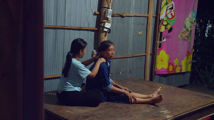 Em Xuân Mai: Con chỉ mong mẹ tỉnh táo lâu hơn để được gần mẹ - Mái ấm gia đình Việt- Ảnh 3.