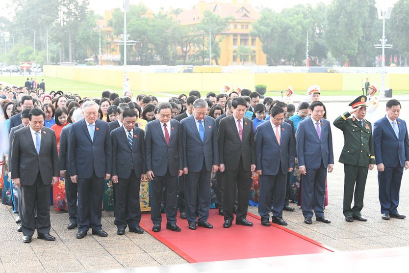 Khai mạc Kỳ họp thứ 10, Quốc hội khóa XV; đồng thời, thực hiện việc tổng kết nhiệm kỳ khóa XV - Ảnh 1.