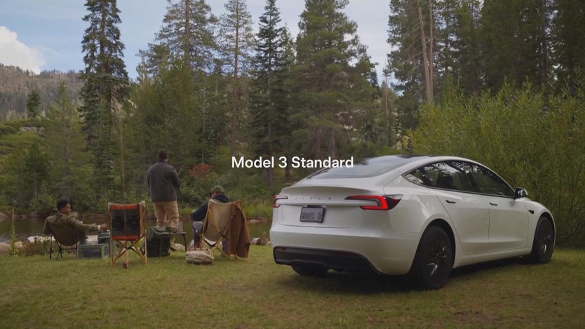 Tesla công bố doanh thu quý III/2025 vượt xa dự báo - Ảnh 2.