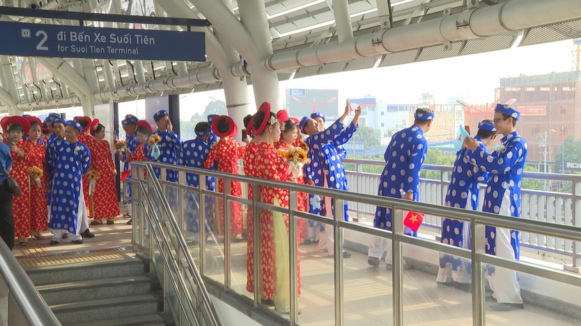 Rộn ràng lễ cưới tập thể của 50 cặp đôi công nhân ở TP. Hồ Chí Minh- Ảnh 7.