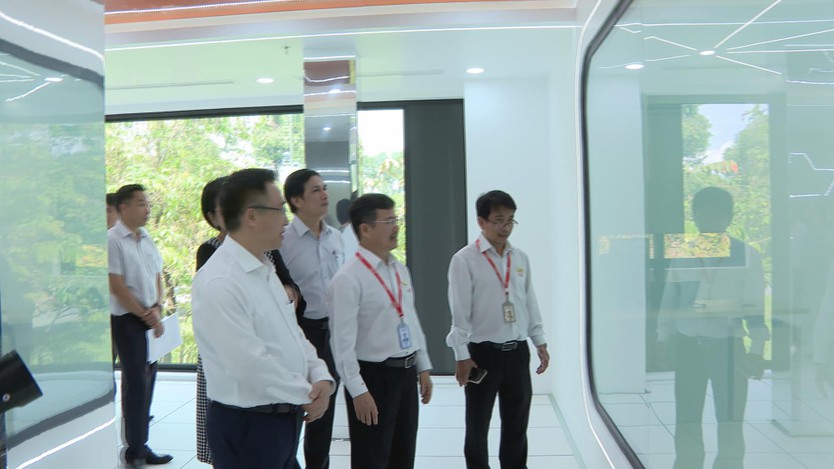 Lãnh đạo Thành phố khảo sát và làm việc tại Công viên phần mềm Quang Trung- Ảnh 1.