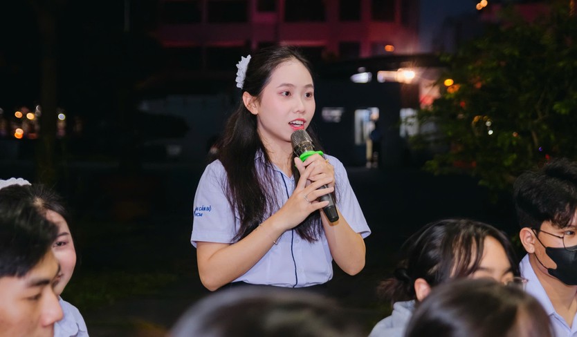 Sinh viên Học viện Cán bộ TP. Hồ Chí Minh thực hành kĩ năng tự vệ - Ảnh 1.