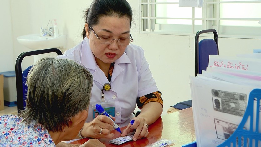 Phát động chiến dịch phòng chống sốt xuất huyết tại TP. Hồ Chí Minh - Ảnh 8.