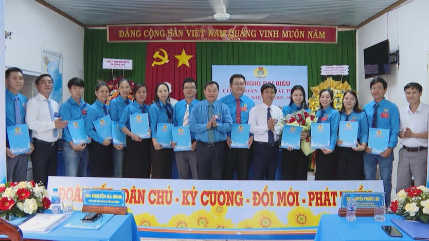 Đại hội Đại biểu MTTQ Việt Nam xã Châu Pha và phường Tam Thắng lần thứ I, nhiệm kỳ 2025 - 2030 - Ảnh 3.