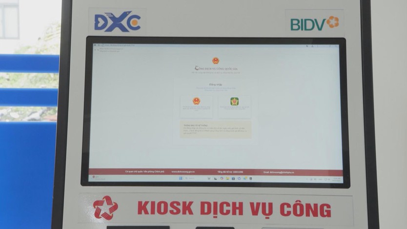 Thủ tục trực tuyến khi “điểm nghẽn vô hình” cản trở cải cách hành chính - Ảnh 1.