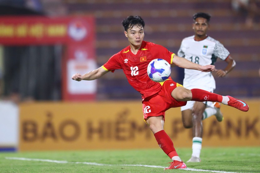 Lộ diện đội hình U.23 Việt Nam đấu SEA Games: Đã có người chắc suất đá chính?- Ảnh 3.