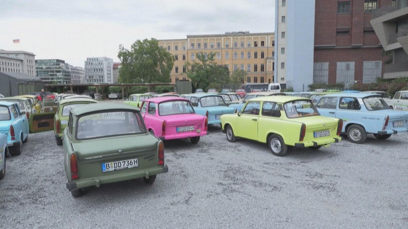Xe Trabant – biểu tượng văn hóa thời Đông Đức  - Ảnh 1.