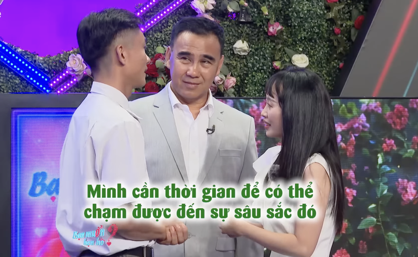 Chàng phiên dịch viên khiến cô gái “choáng” với cú hôn bất ngờ - Ảnh 5.