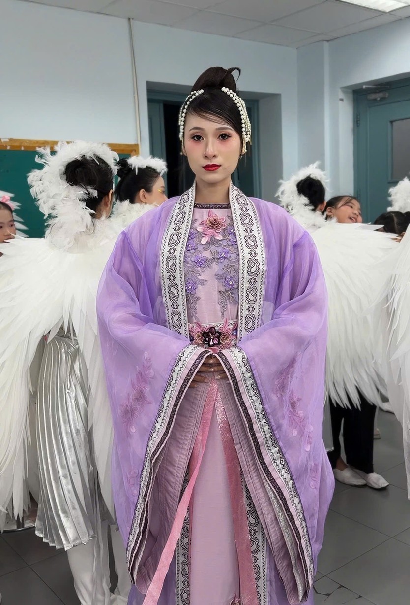 Diễn viên Mai Duyên và Helen Vũ hóa thân thành Tiên Cô và Liên Hoa trong Vườn Âm Nhạc “Thân Cò” - Ảnh 4.