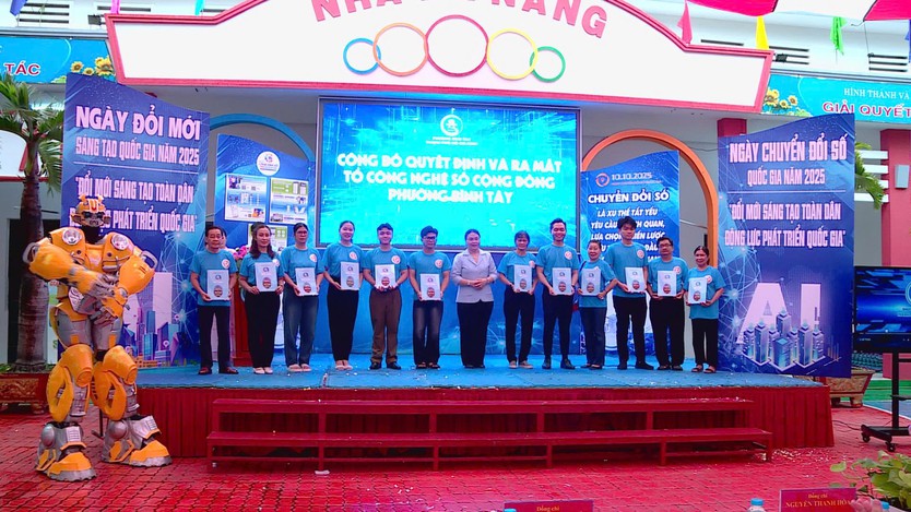 Tổ công nghệ số cộng đồng : Cầu nối chuyển đổi số đến người dân  - Ảnh 2.