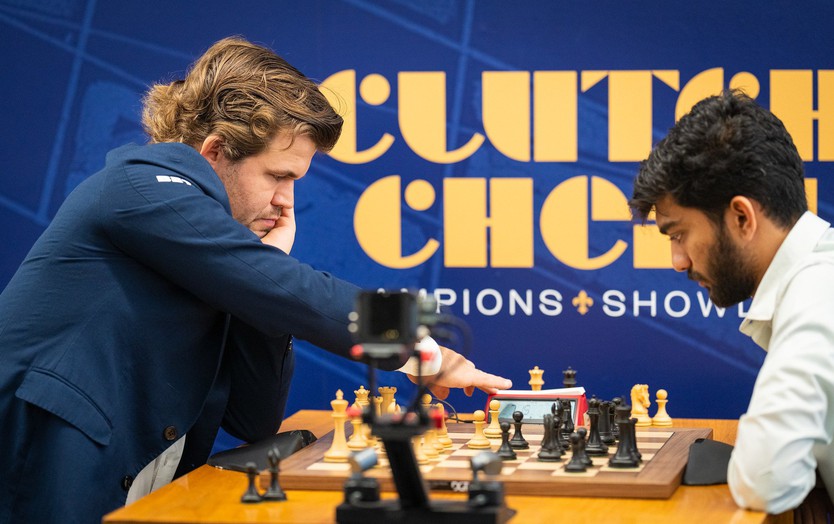 Carlsen thị uy sức mạnh trước Vua cờ Gukesh - Ảnh 1.