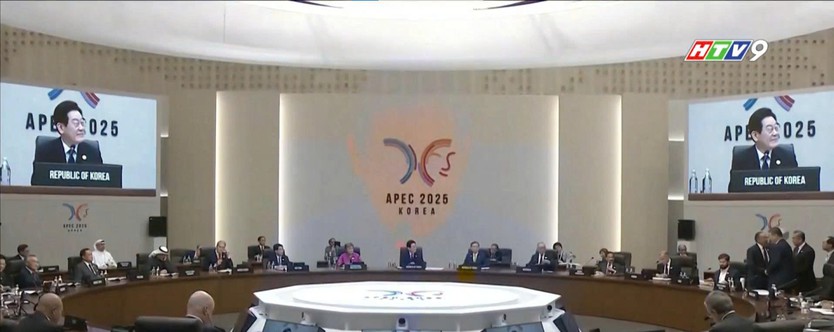 Thế giới 24 Giờ ngày 31/10/2025 | Pakistan và Afghanistan gia hạn lệnh ngừng bắn - Ảnh 2.