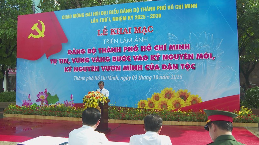 Triển lãm dấu ấn các kỳ Đại hội Đảng bộ TP. Hồ Chí Minh - Ảnh 1.