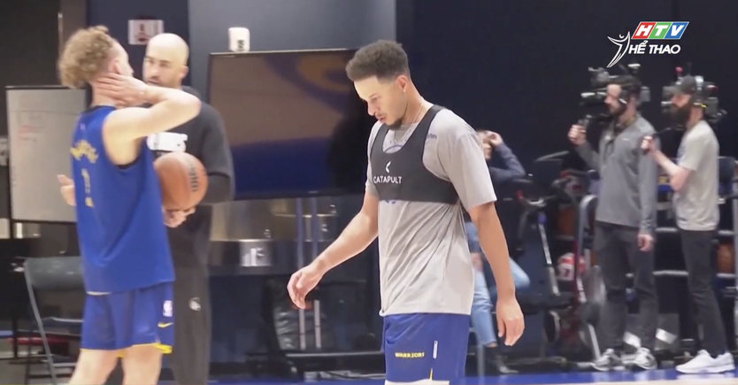 Seth Curry gia nhập the Warriors, thi đấu cùng với anh trai - Ảnh 1.