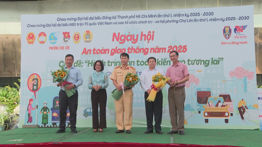 Ngày hội An toàn giao thông phường Chợ Lớn năm 2025: Hành trình an toàn, kiến tạo tương lai - Ảnh 6.