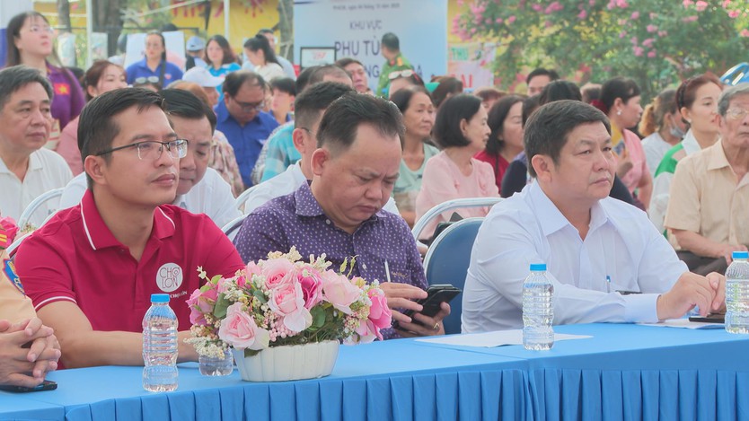 Ngày hội An toàn giao thông phường Chợ Lớn năm 2025: Hành trình an toàn, kiến tạo tương lai - Ảnh 2.