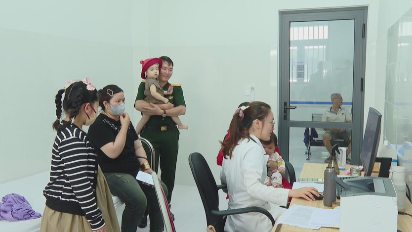 Nhiều giải pháp nâng cao năng lực tuyến y tế cơ sở  - Ảnh 3.