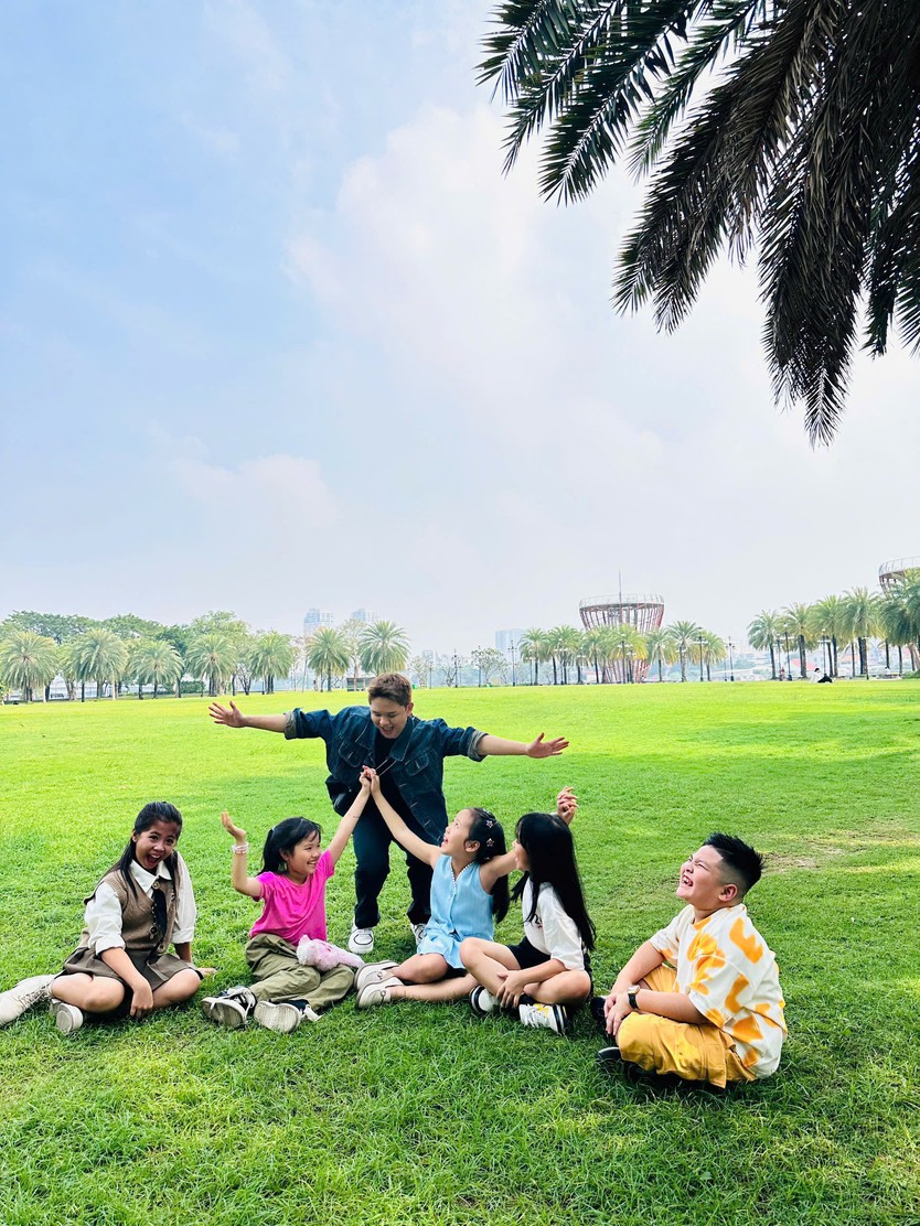 Đạo diễn – Diễn viên Hoàng Công Đạt: Người thầy tài năng chắp cánh cho những "ngôi sao nhí" - Ảnh 6.