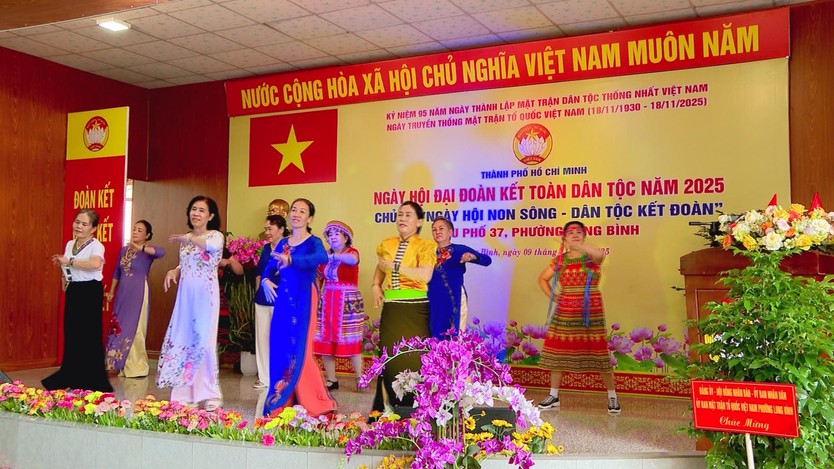 Sức mạnh đoàn kết Phường Long Bình: Chìa khóa cho sự phát triển bền vững - Ảnh 5.