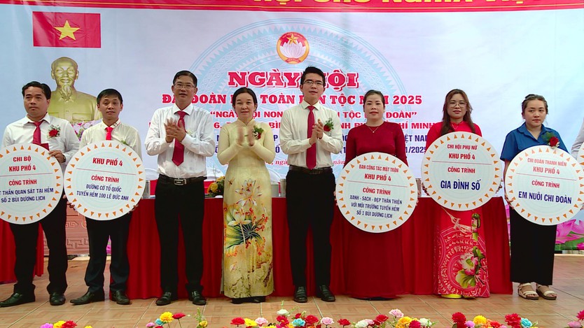 Phường Bình Tân phát động phong trào thi đua, lan tỏa tinh thần đoàn kết, xây dựng đô thị văn minh - Ảnh 2.