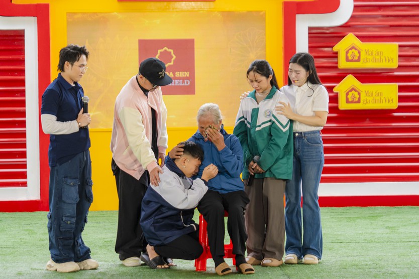 "Mái ấm gia đình Việt trao" hơn 1,5 tỉ đồng trong lần đầu tiên ghi hình tại Thủ đô Hà Nội - Ảnh 8.