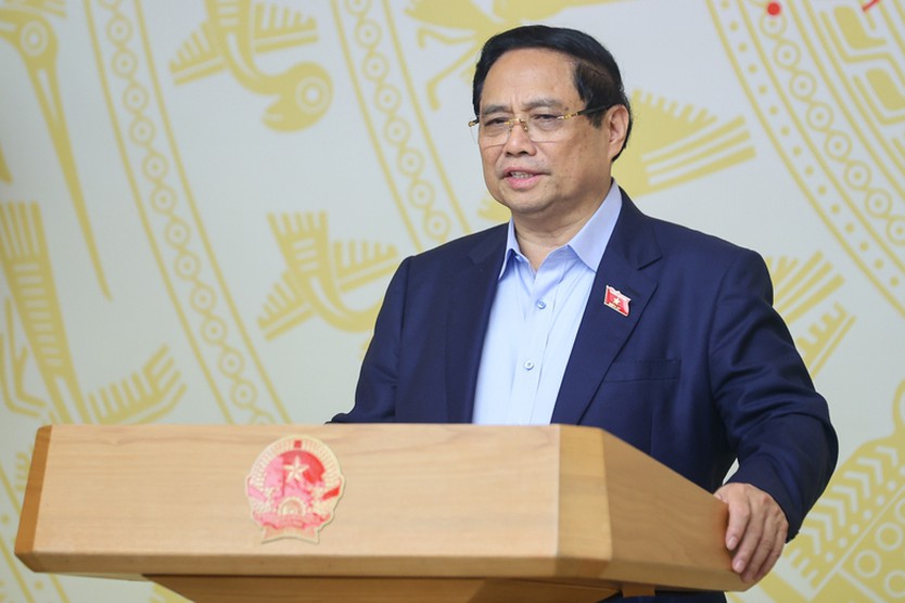 Thủ tướng: Xử lý ngay các hành vi tiêu cực, trục lợi trong lĩnh vực nhà ở xã hội - Ảnh 2.