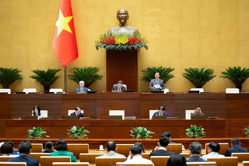 Quốc hội thảo luận ở hội trường về 2 dự thảo luật thuộc lĩnh vực tư pháp - Ảnh 2.