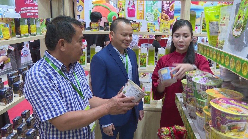 Bình Tây Food giới thiệu hơn 120 sản phẩm tại Vietnam Foodexpo 2025 - Ảnh 5.