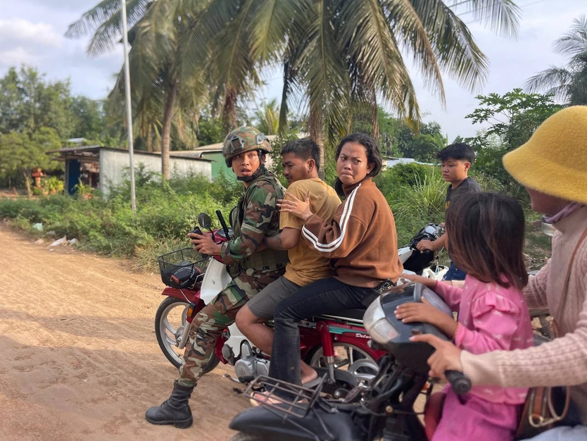 Căng thẳng Thái Lan - Campuchia bùng phát, 6 dân thường bị thương - Ảnh 1.