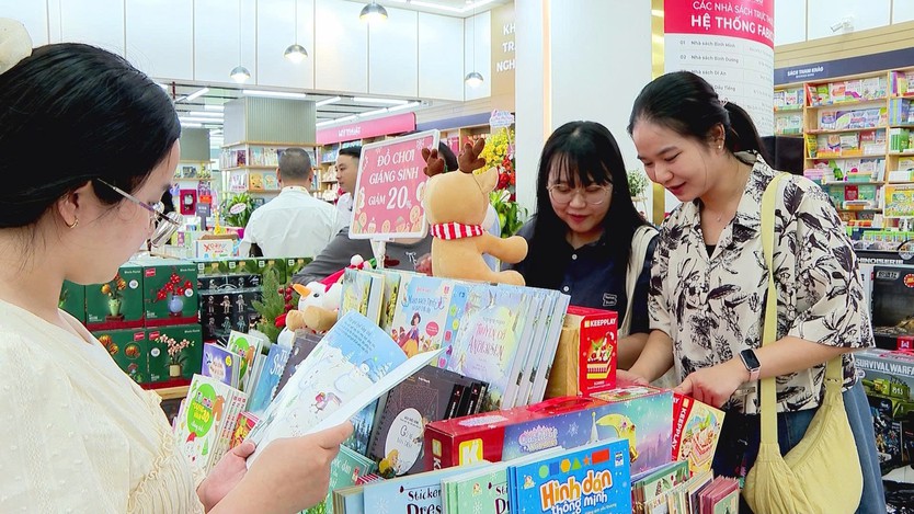 Nhà sách Fabico Hùng Vương chính thức khai trương- Ảnh 4.