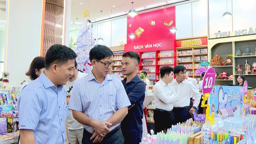Nhà sách Fabico Hùng Vương chính thức khai trương- Ảnh 5.
