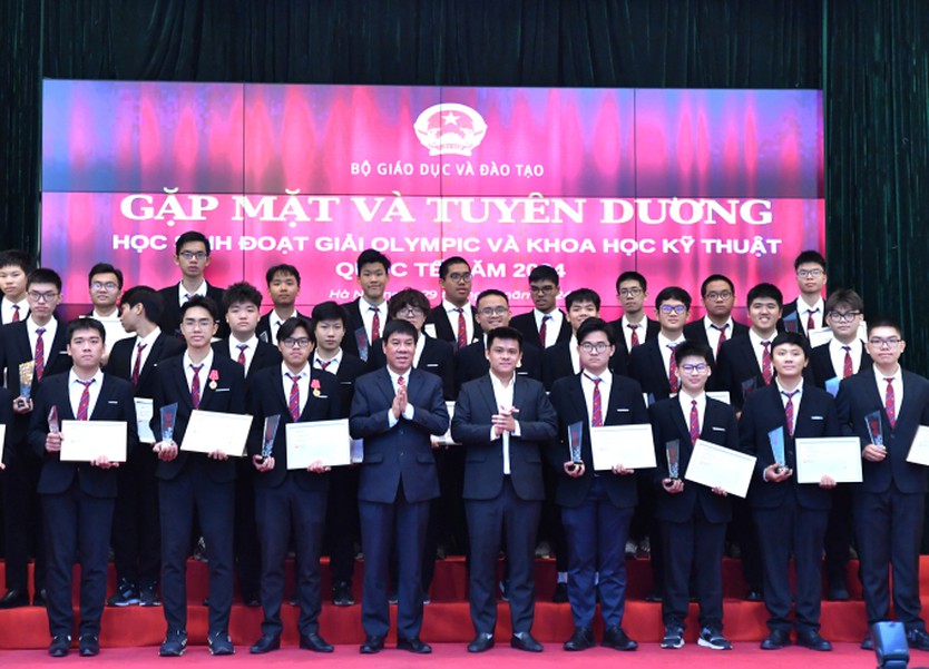 DOL English tri ân giáo viên nhân ngày 20/11 với giải pháp học tiếng Anh thông minh - Ảnh 2.