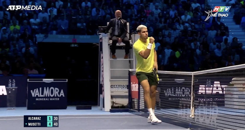 Dẫn đầu bảng đấu ở ATP Finals, Carlos Alcaraz giành ngôi số 1 thế giới kết thúc năm- Ảnh 1.