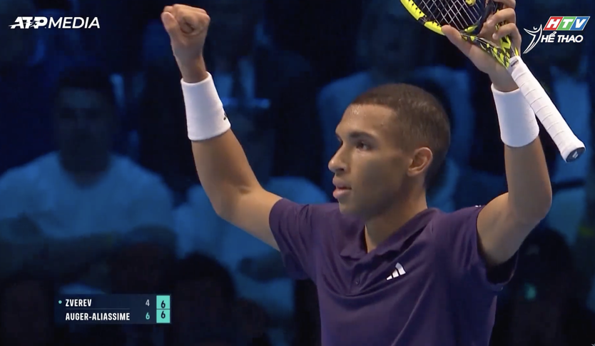 Felix Auger-Aliassime vào bán kết ATP Finals - Ảnh 2.