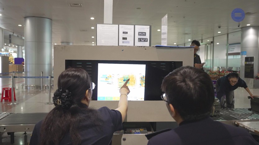 Hải quan Tân Sơn Nhất quyết tâm bảo vệ cửa ngõ hàng không khỏi tội phạm ma túy - Ảnh 6.