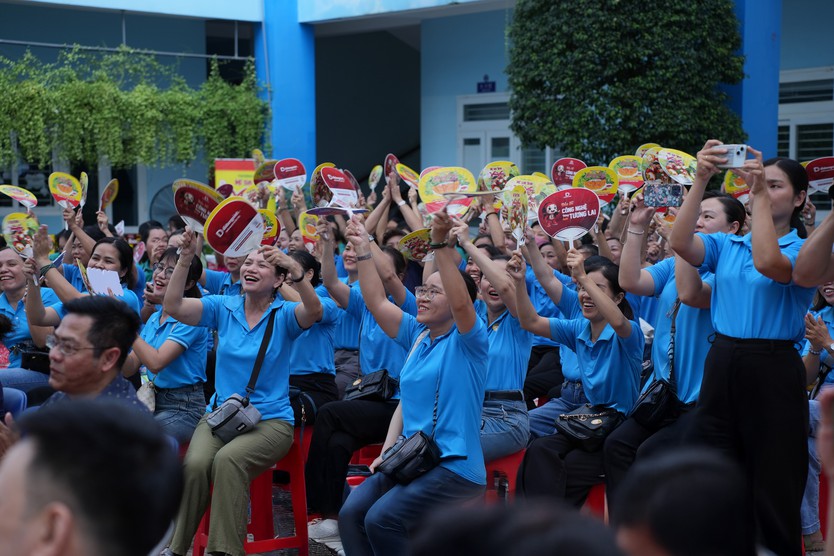 Sau về trường, dự án “Ngại hỏi nhưng muốn biết” lan tỏa đến các phường- Ảnh 3.