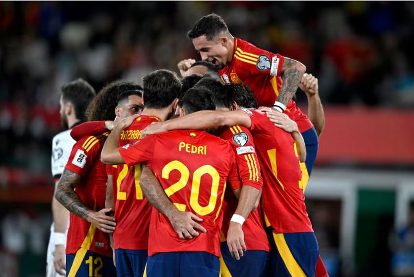 Vắng Lamine Yamal, Tây Ban Nha vẫn đặt một chân đến World Cup 2026 - Ảnh 1.